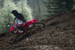 46375_19_CRF250R_Action_M__2912_ORIGINAL