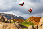 76428_25YM_CRF250R_CRF450R_Action_08366_ORIGINAL