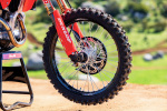 76385_25YM_CRF450RWE_Location_00301_ORIGINAL