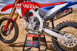 27YM_CRF250RWE_Location_Detail_Extreme-Red_01053