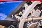 27YM_CRF250R_Location_Detail_Extreme-Red_00758