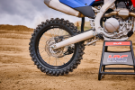 27YM_CRF450R_Location_Detail_Extreme-Red_00644