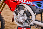 27YM_CRF450R_Location_Detail_Extreme-Red_00886
